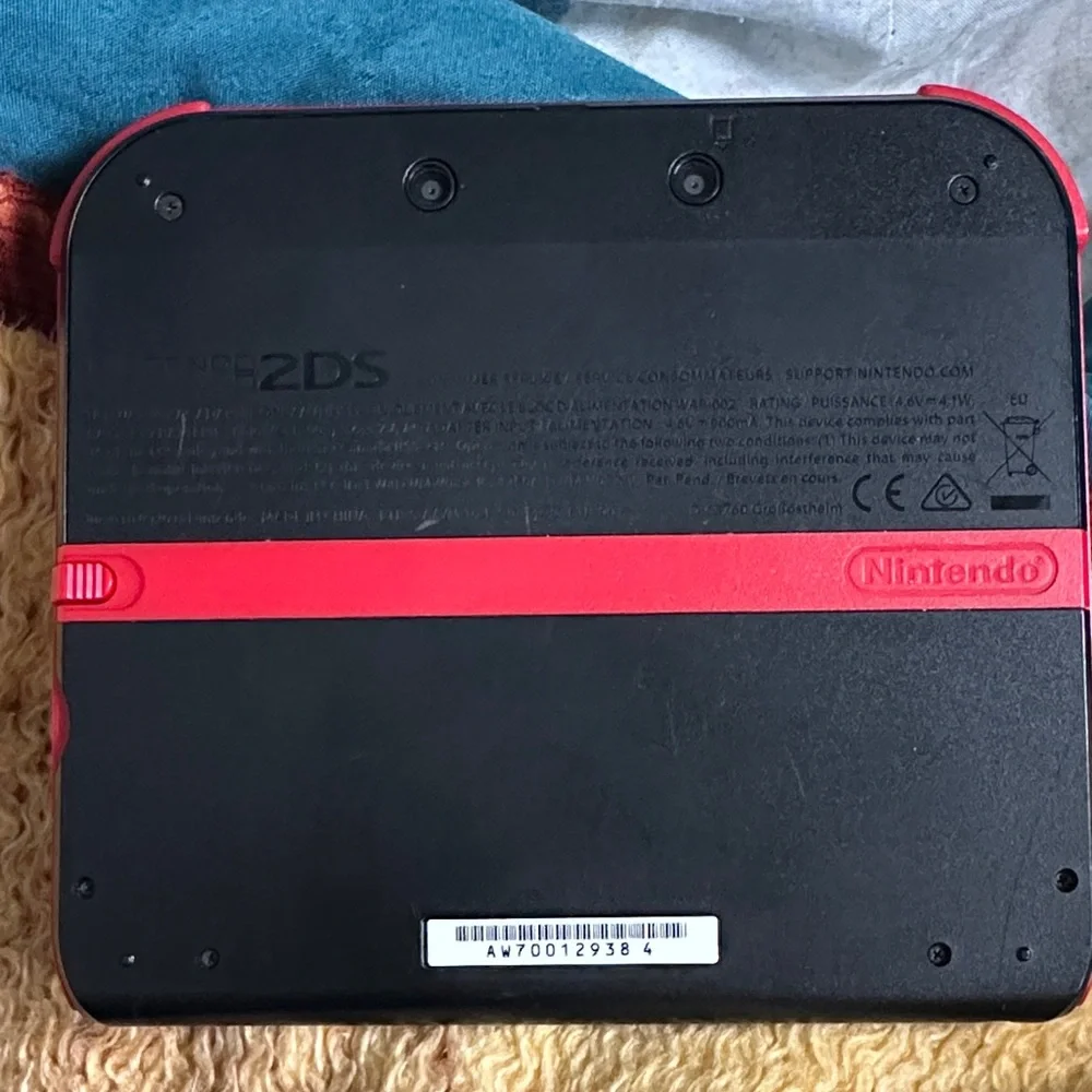 Nintendo 2DS Console - Black and Red